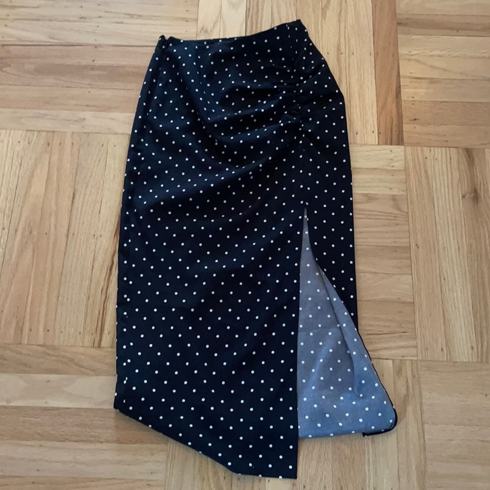 Something navy black and white polka dot xxs skirt